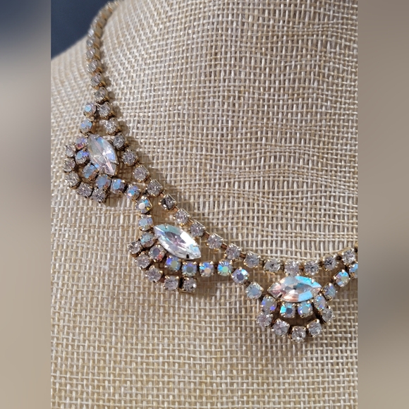 Aurora Borealis AB Rhinestones Prong Set Vintage Statement Necklace - Picture 3 of 8